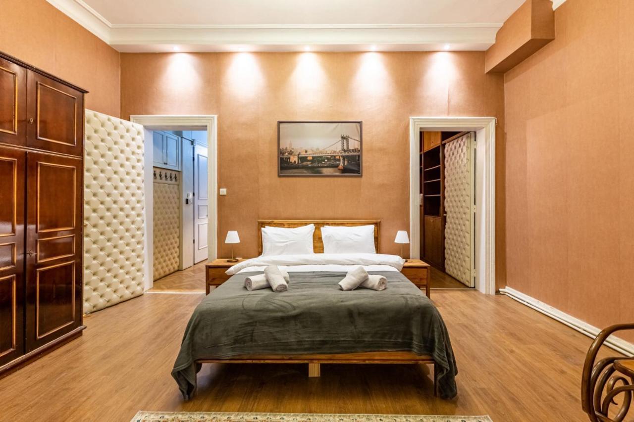 Historical Flat With A Lovely Sea View In Beyoglu イスタンブール エクステリア 写真