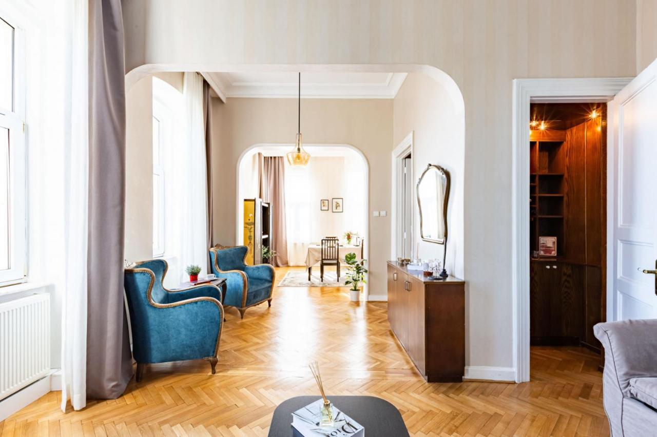 Historical Flat With A Lovely Sea View In Beyoglu イスタンブール エクステリア 写真
