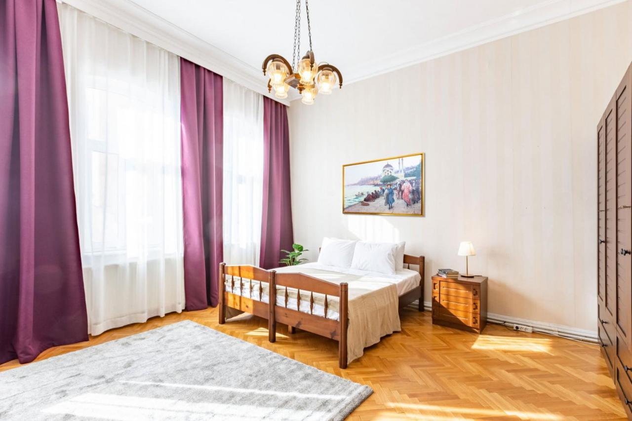 Historical Flat With A Lovely Sea View In Beyoglu イスタンブール エクステリア 写真