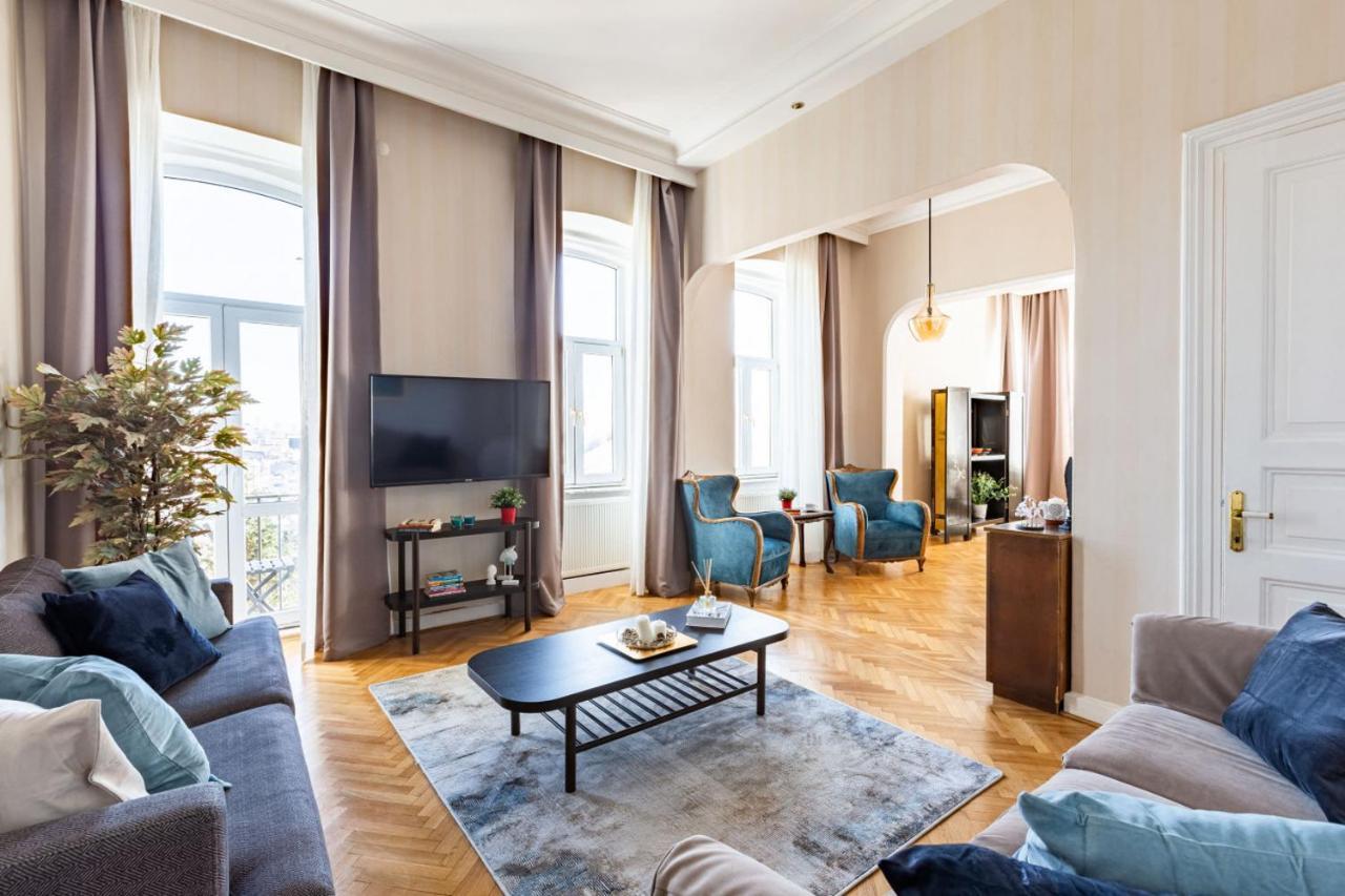 Historical Flat With A Lovely Sea View In Beyoglu イスタンブール エクステリア 写真