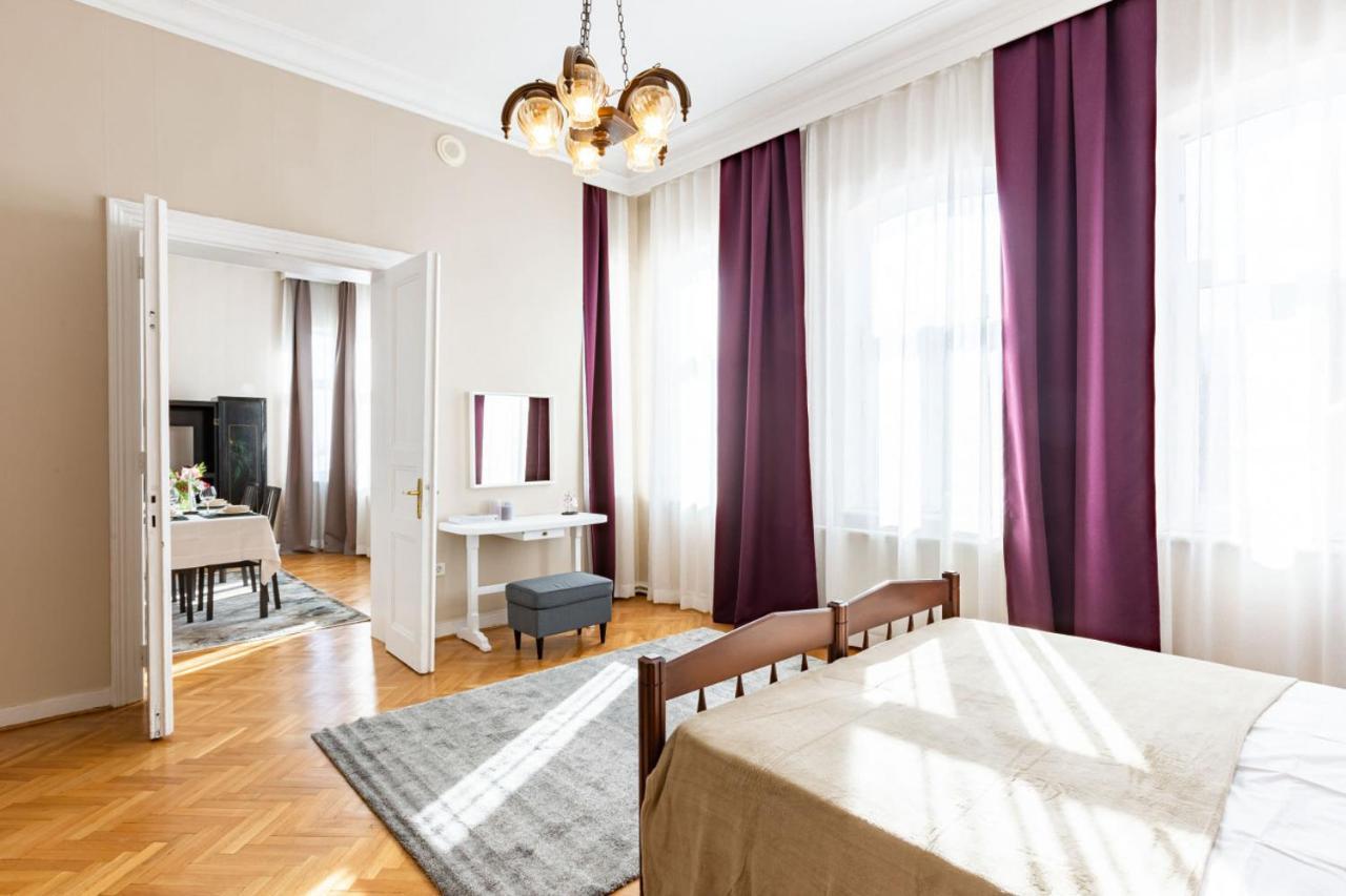 Historical Flat With A Lovely Sea View In Beyoglu イスタンブール エクステリア 写真