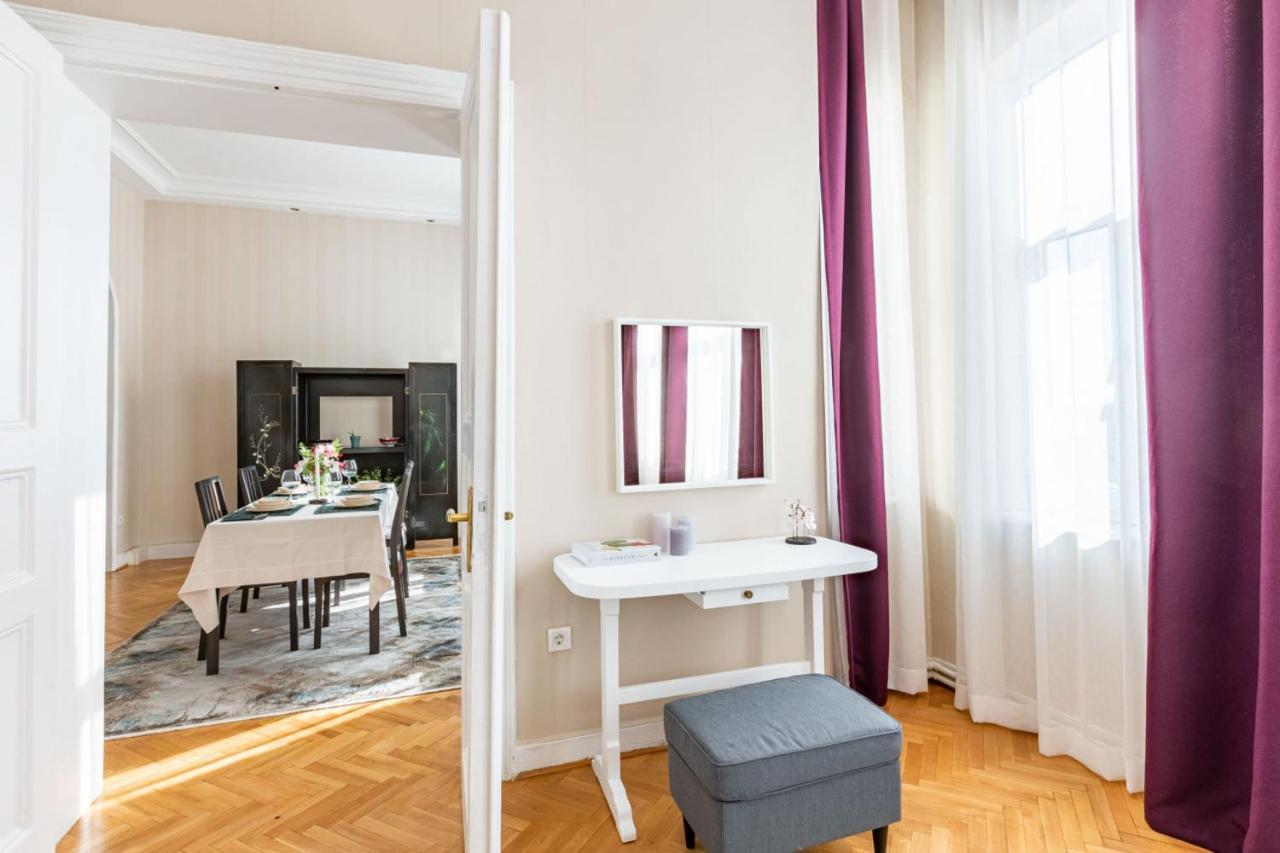 Historical Flat With A Lovely Sea View In Beyoglu イスタンブール エクステリア 写真