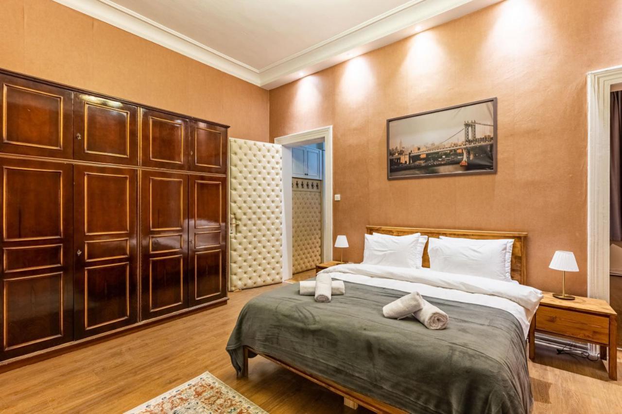 Historical Flat With A Lovely Sea View In Beyoglu イスタンブール エクステリア 写真